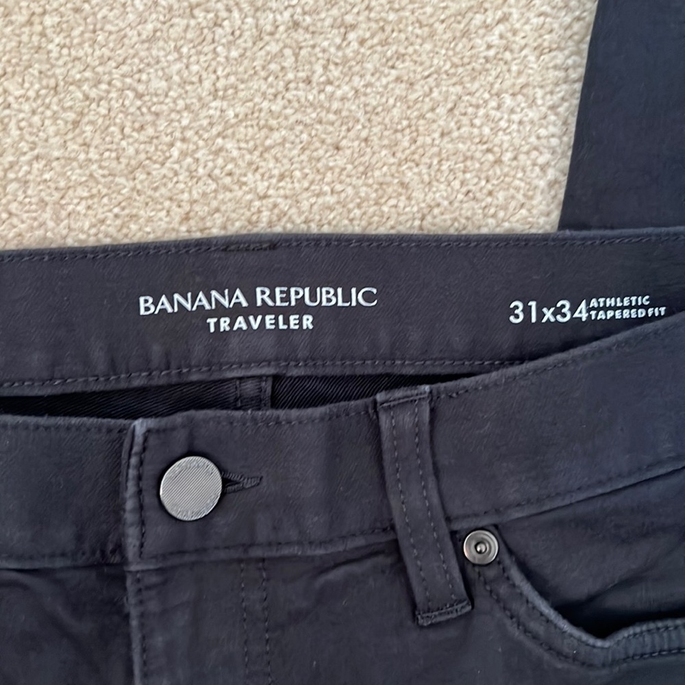 Banana Republic Traveler 31 / 34